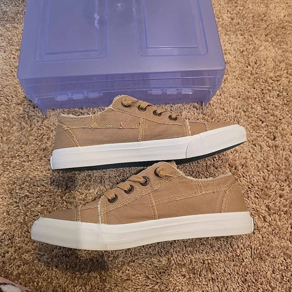Malibu Cream Fleece-Lined Sneakers - Picture 3 of 8